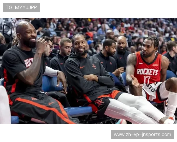 近期火箭队新闻中提到哪些交易或人员变动